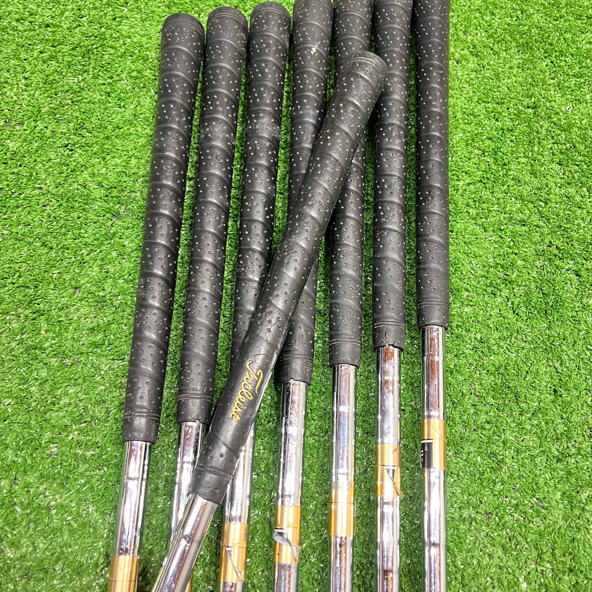 Titleist DCI 981 Iron Set 3-PW Stiff Steel RH