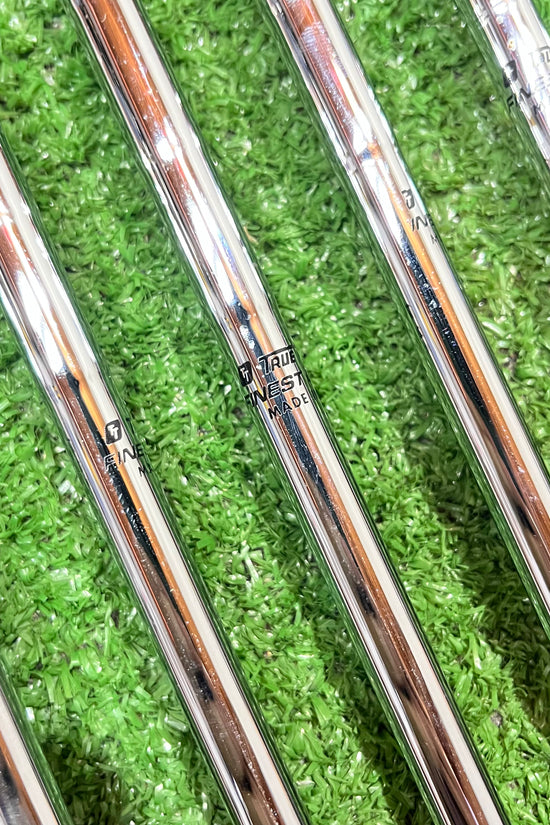 Cobra AMP Cell White Iron Set 4-GW Stiff Steel RH