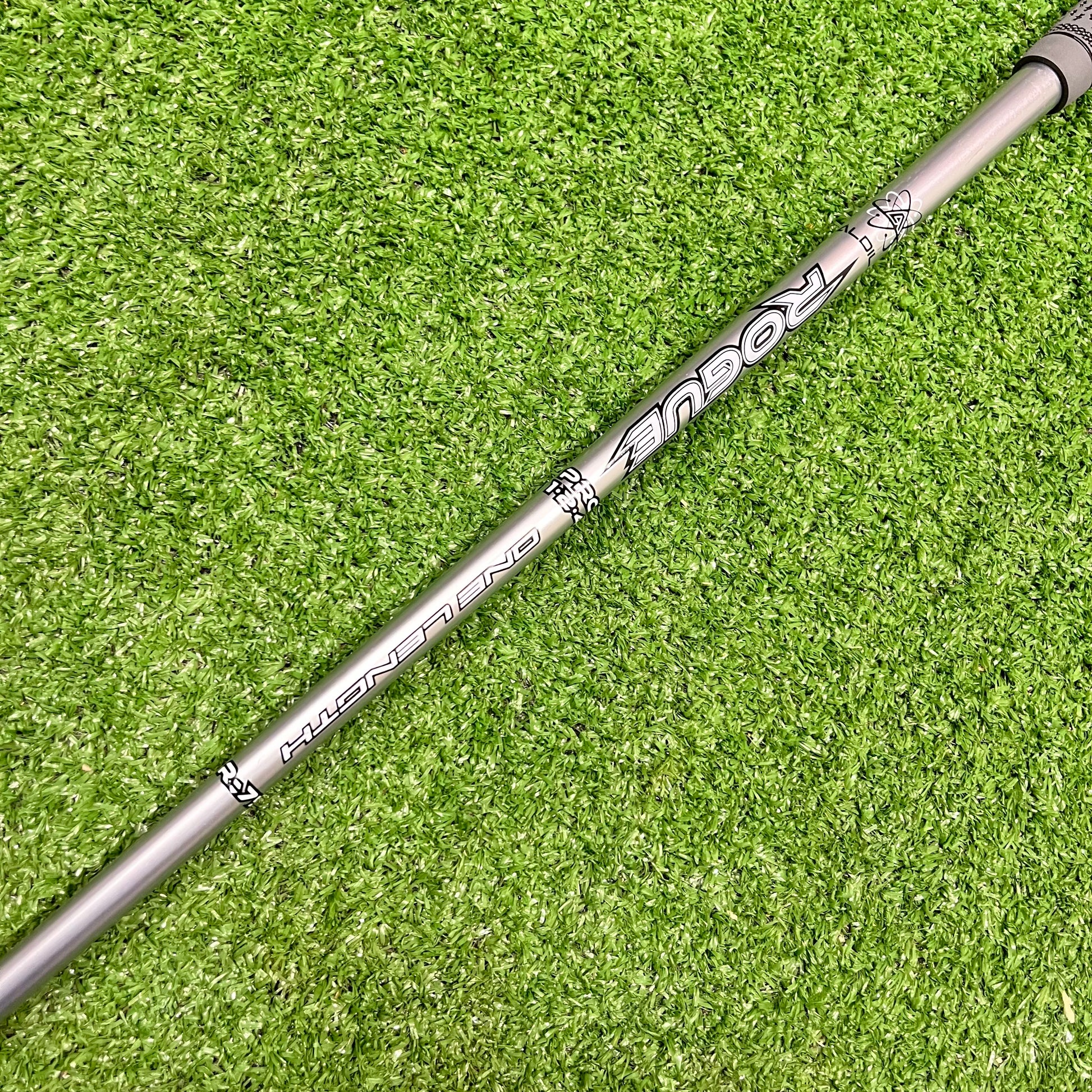 Cobra F8 One Length 22° 4 Hybrid Regular Graphite RH