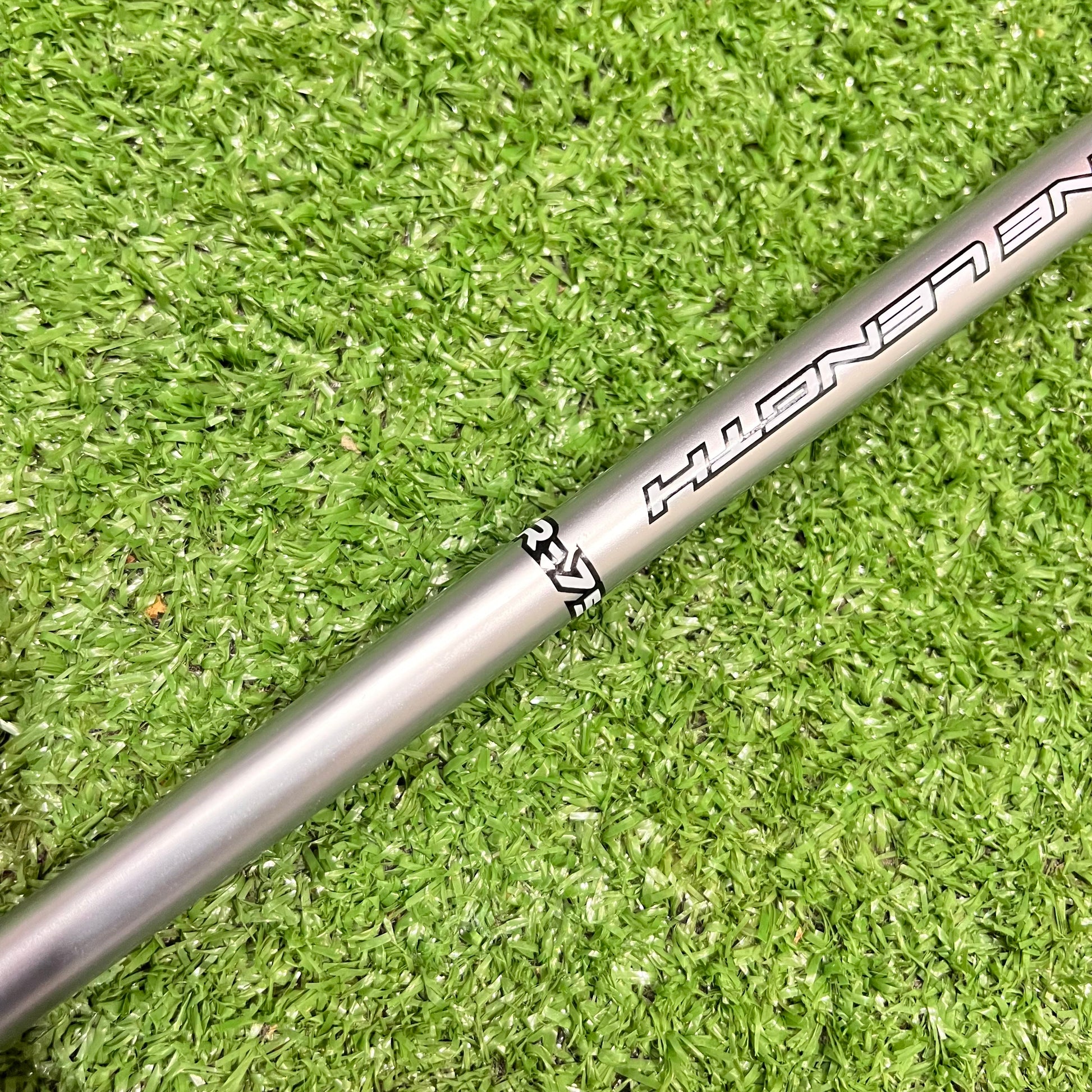 Cobra F8 One Length 22° 4 Hybrid Regular Graphite RH