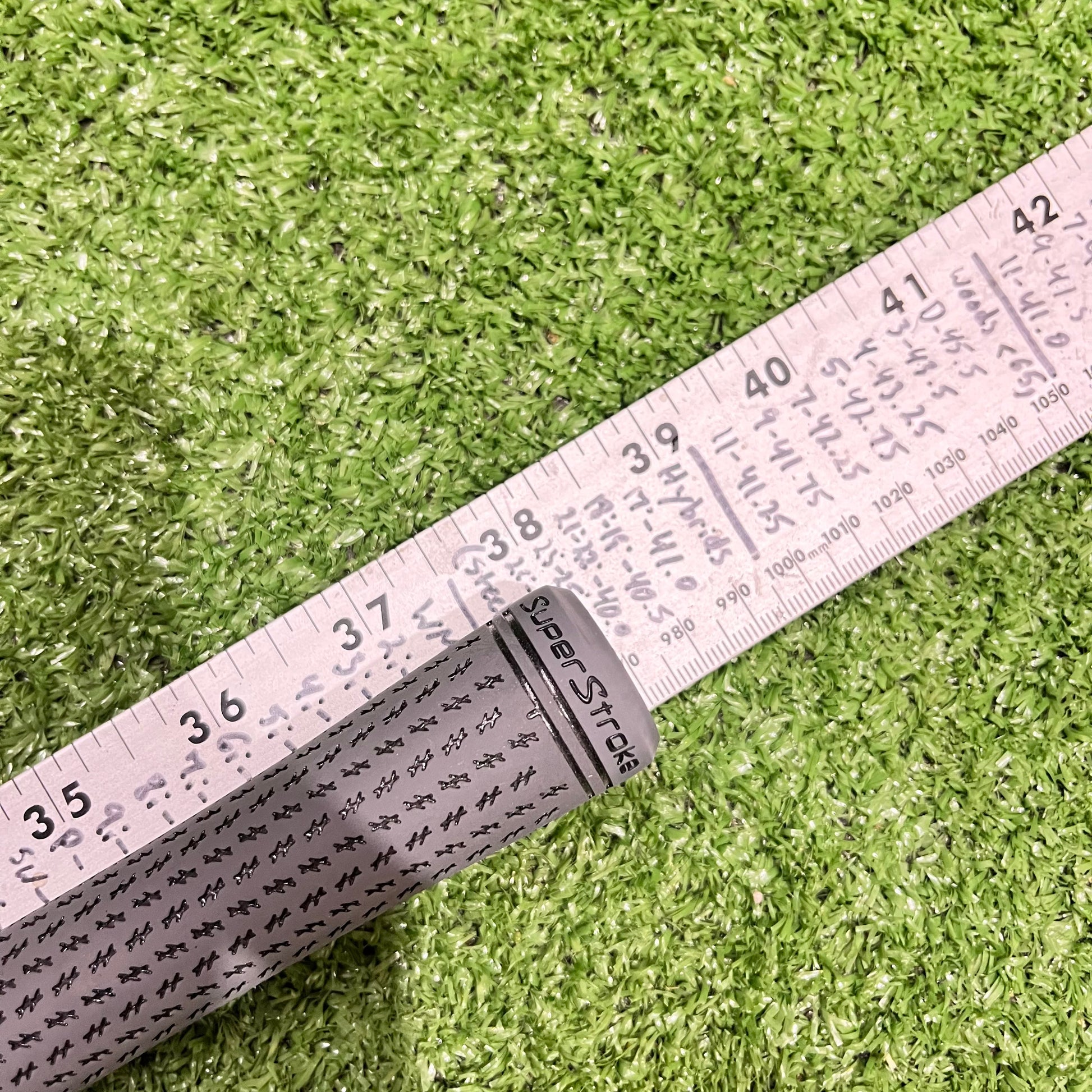 Cobra F8 One Length 22° 4 Hybrid Regular Graphite RH