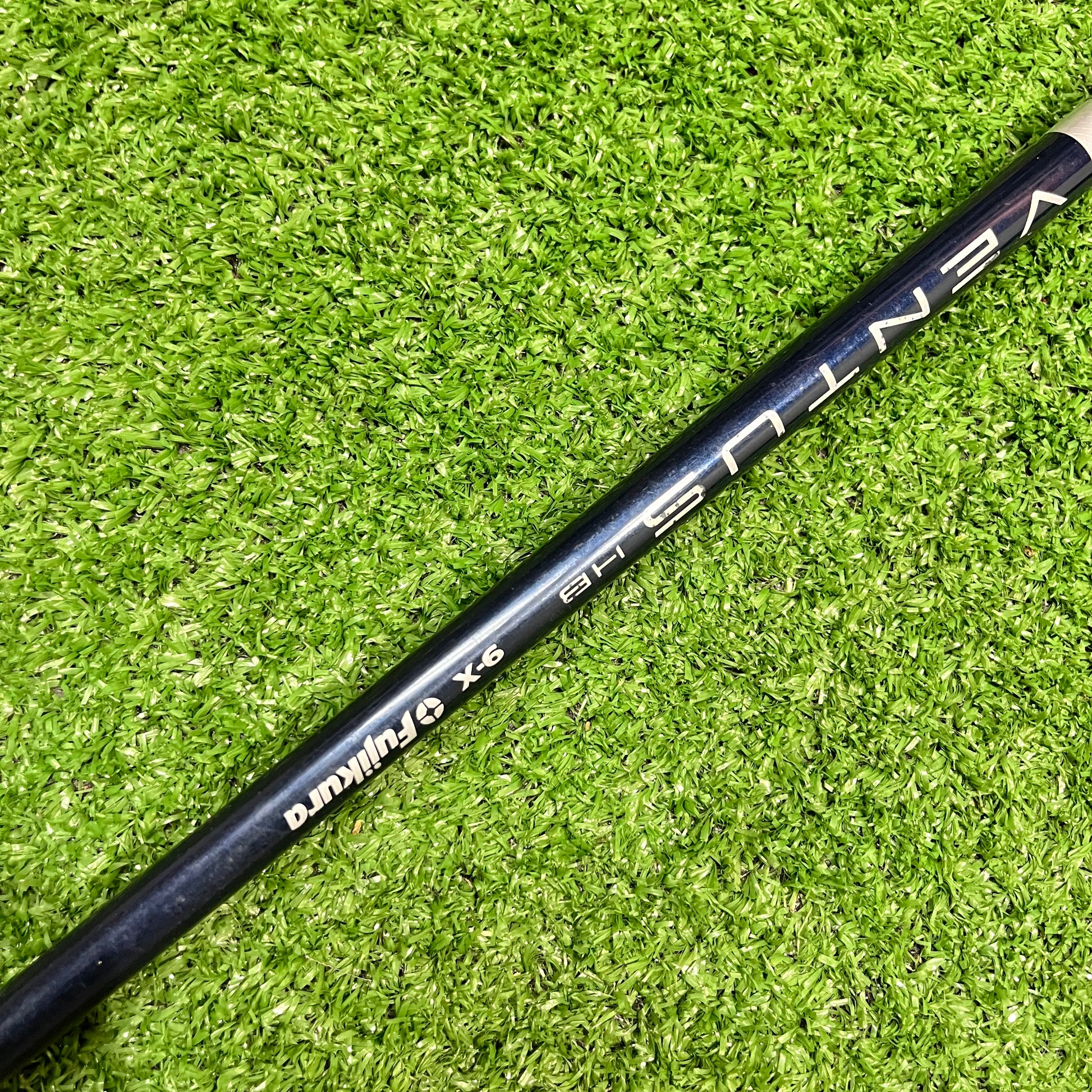 Taylormade Stealth UDi 18° 2 iron Velecore 9-X Graphite RH