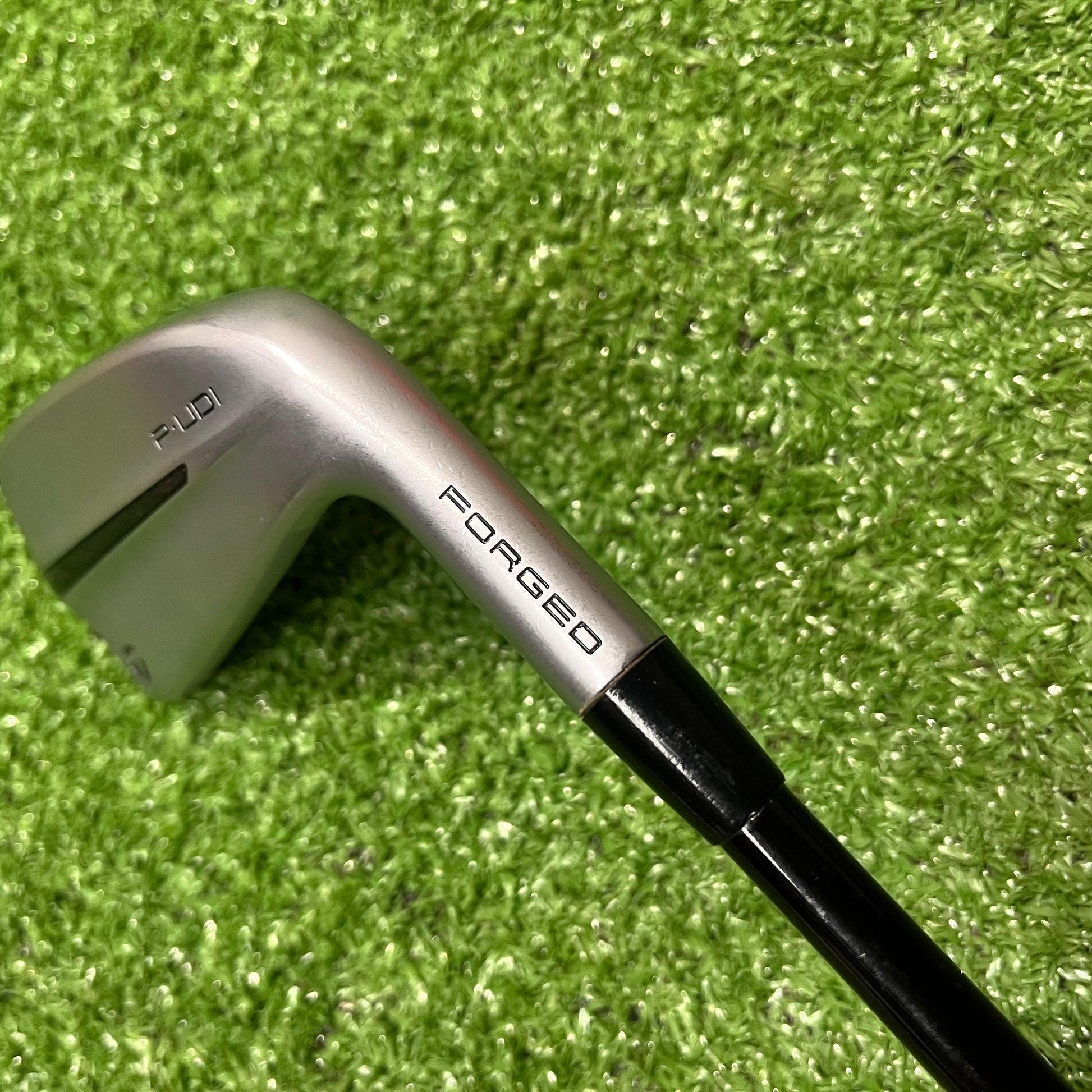 Taylormade P-UDI 17° 2 Iron Graphite Velocore X-Stiff Flex Shaft