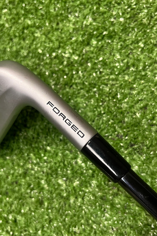 Taylormade P-UDI 17° 2 Iron Graphite Stiff Flex RH