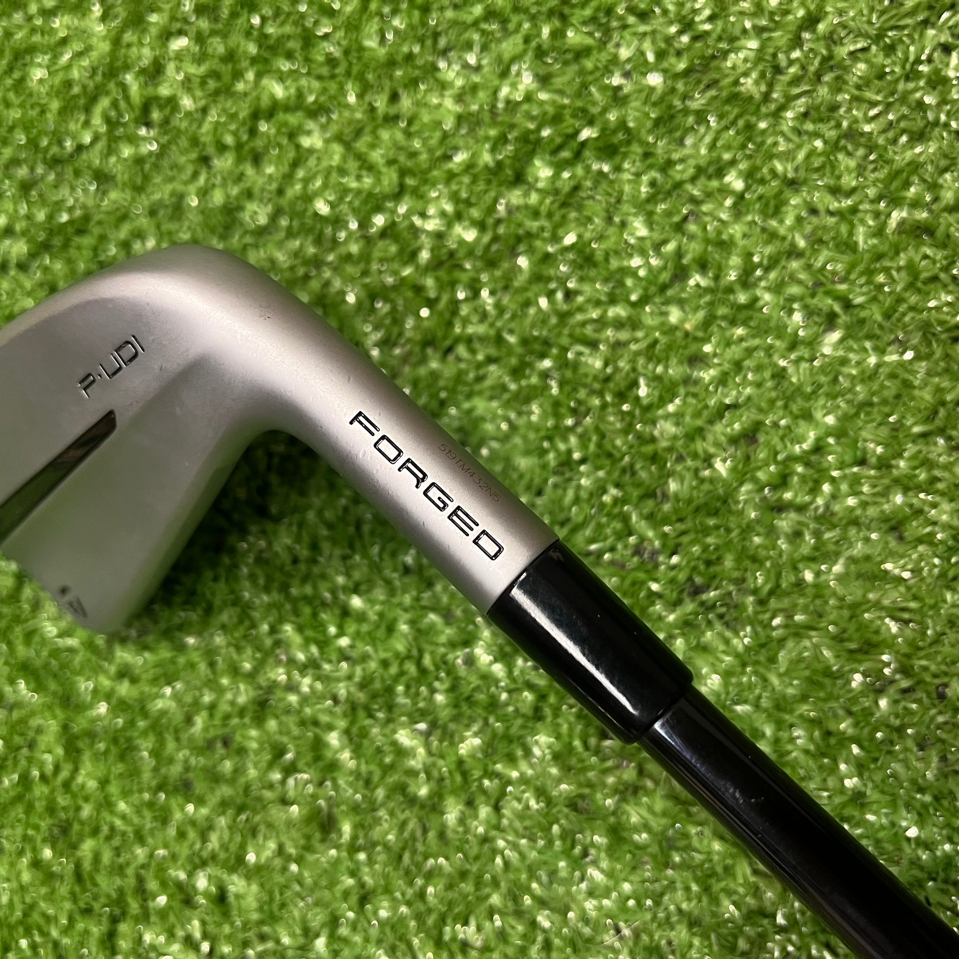 Taylormade P-UDI 17° 2 Iron Graphite Stiff Flex RH
