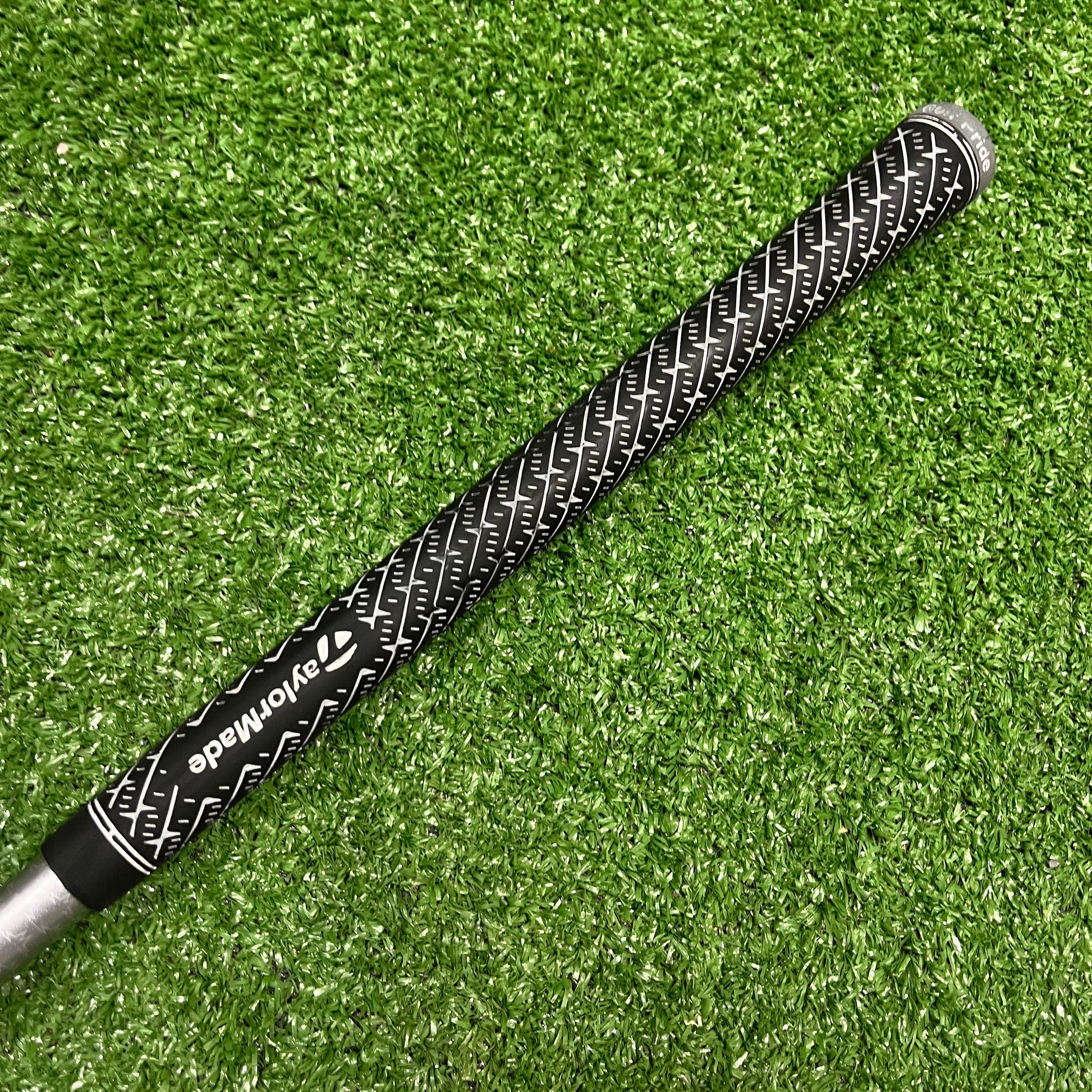 Taylormade Sim2Max Rescue 17° 2 Hybrid Graphite Stiff Flex RH