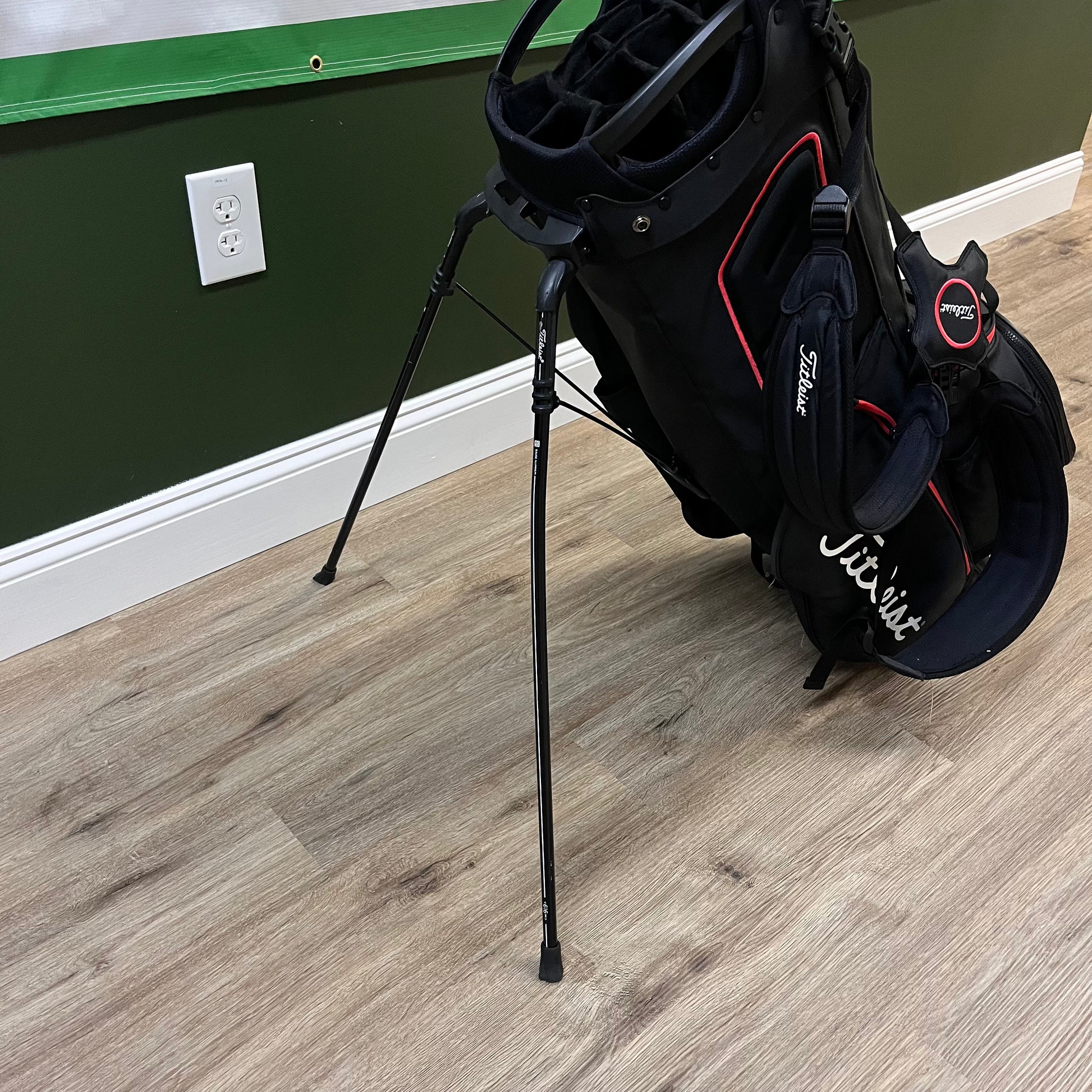 Titleist 14 Way Stand Bag Black And Red