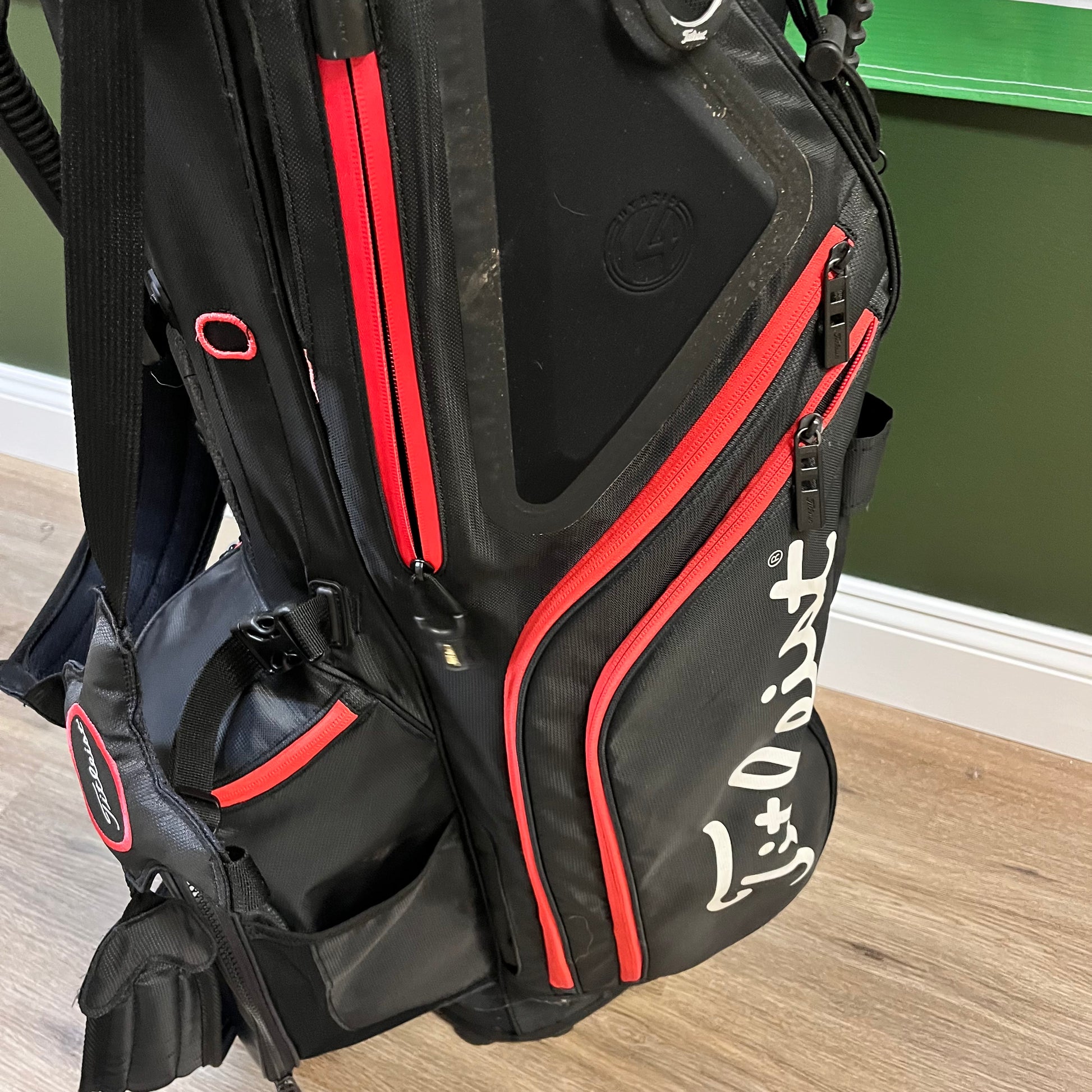 Titleist 14 Way Stand Bag Black And Red