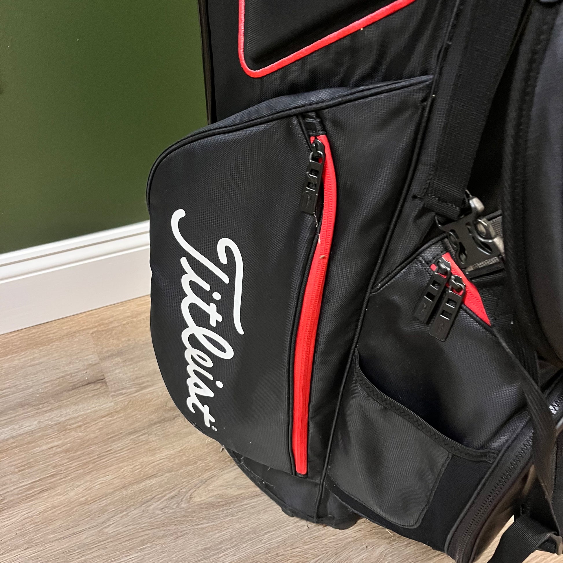 Titleist 14 Way Stand Bag Black And Red