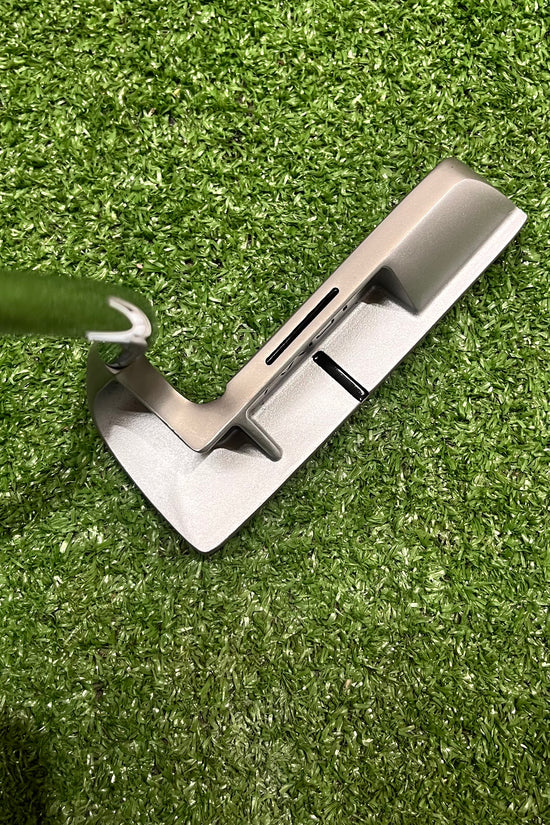 Axis 1 Joey Putter RH
