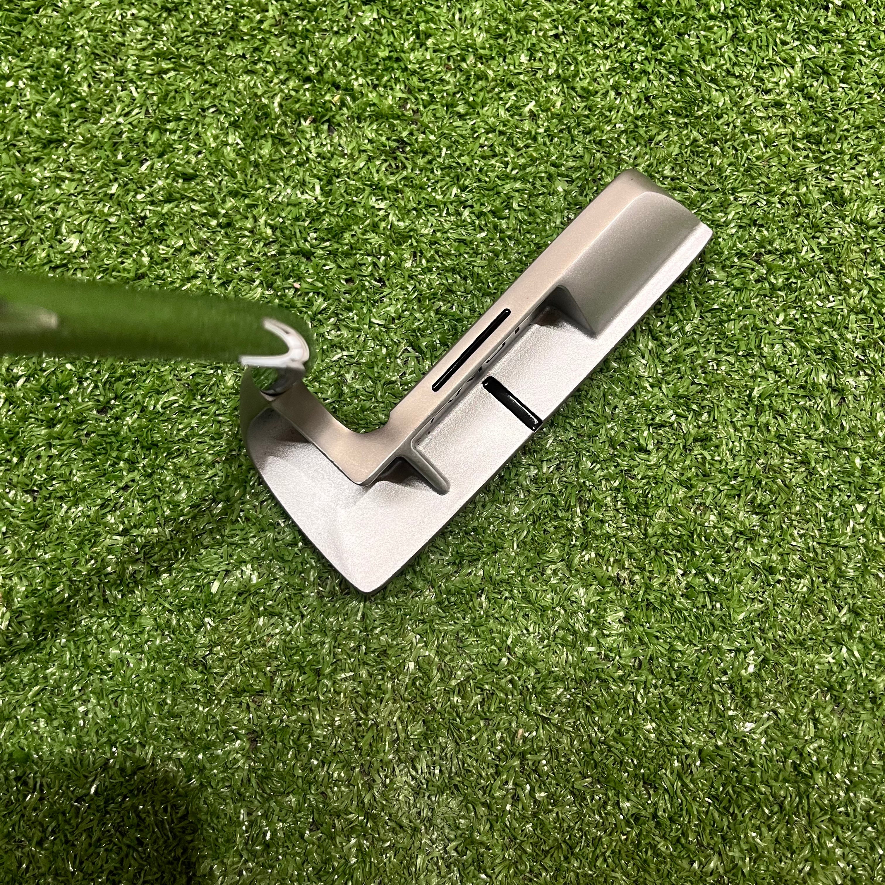 Axis 1 Joey Putter RH