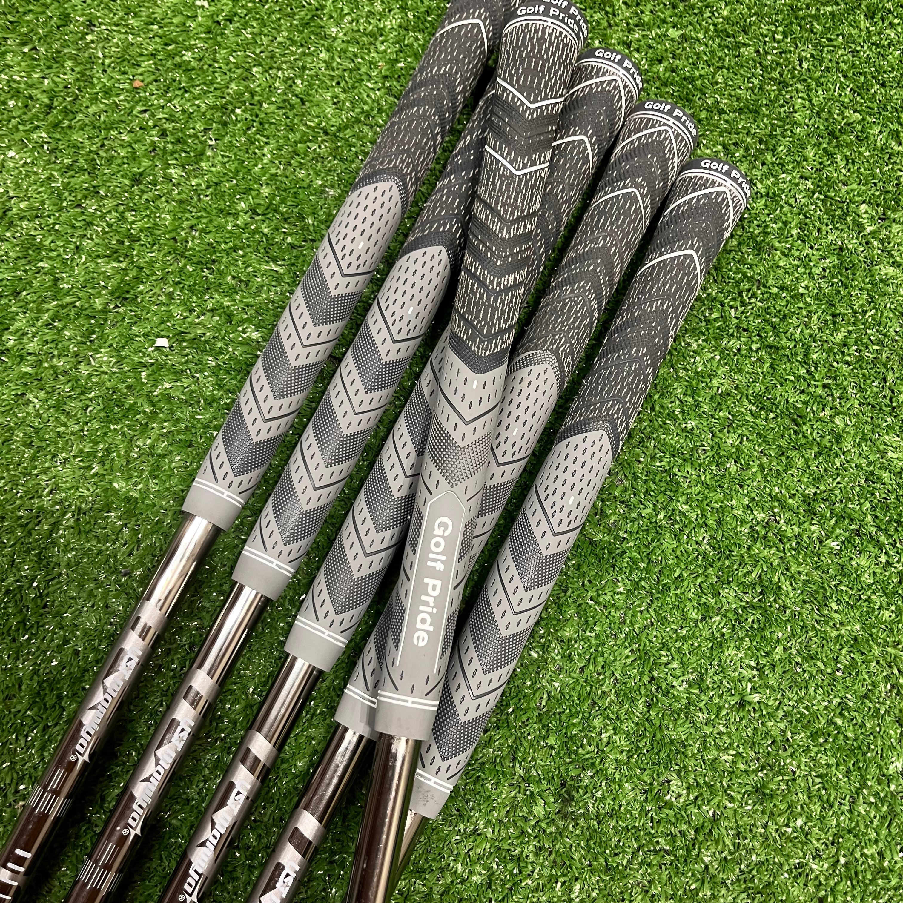 Callaway Maverick Custom Iron Set 5-PW Graphite Regular Flex RH