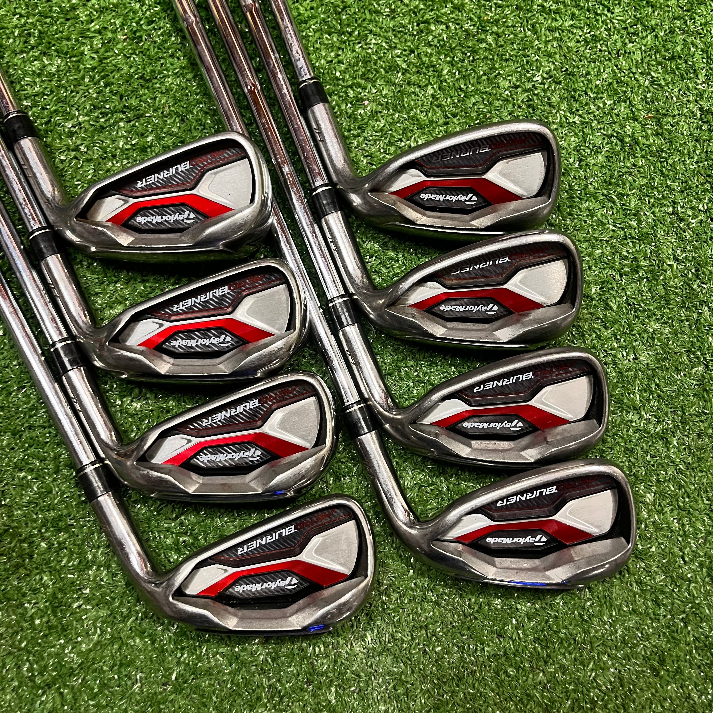 Taylormade AeroBurners Iron Set 4-AW Steel Stiff Flex RH