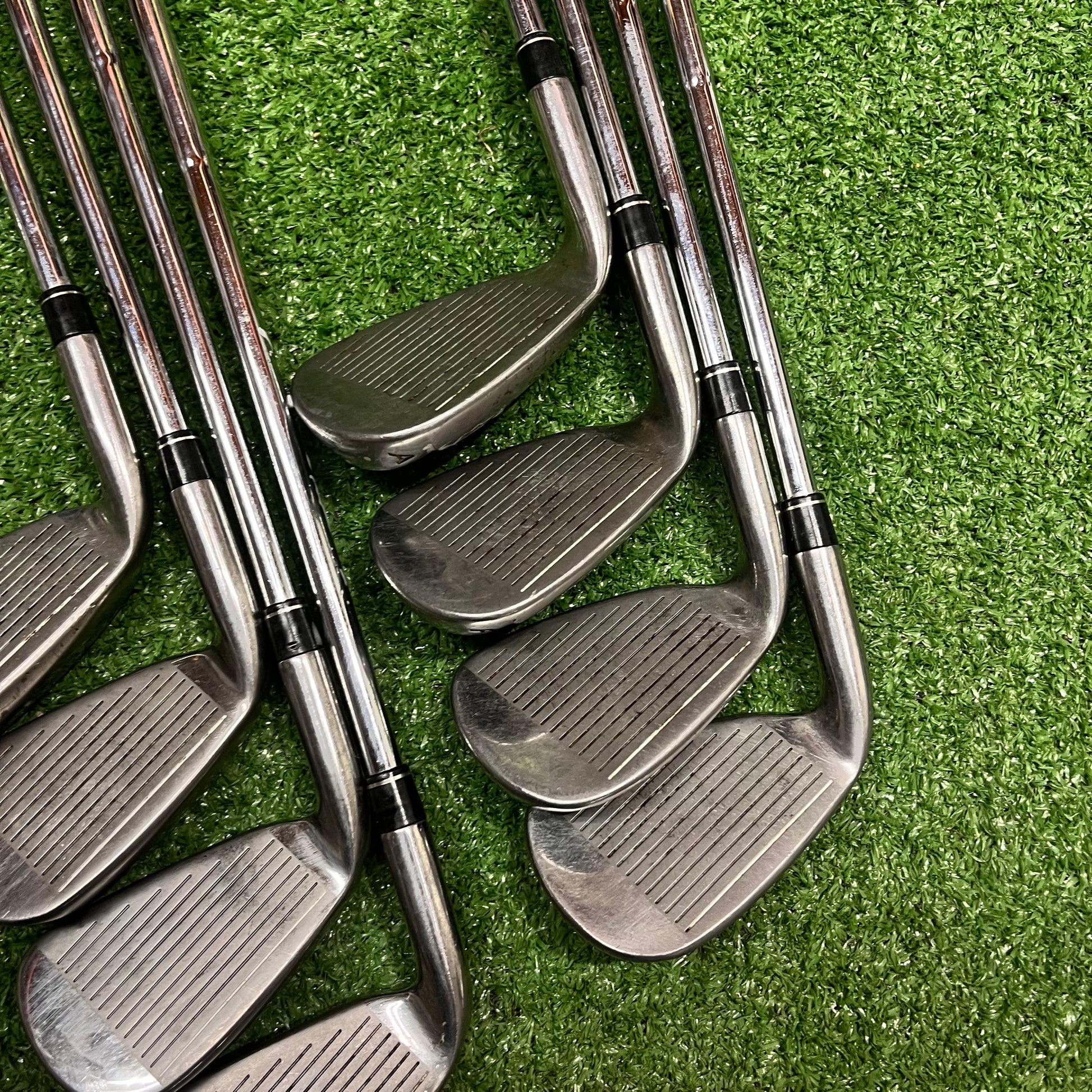 Taylormade AeroBurners Iron Set 4-AW Steel Stiff Flex RH