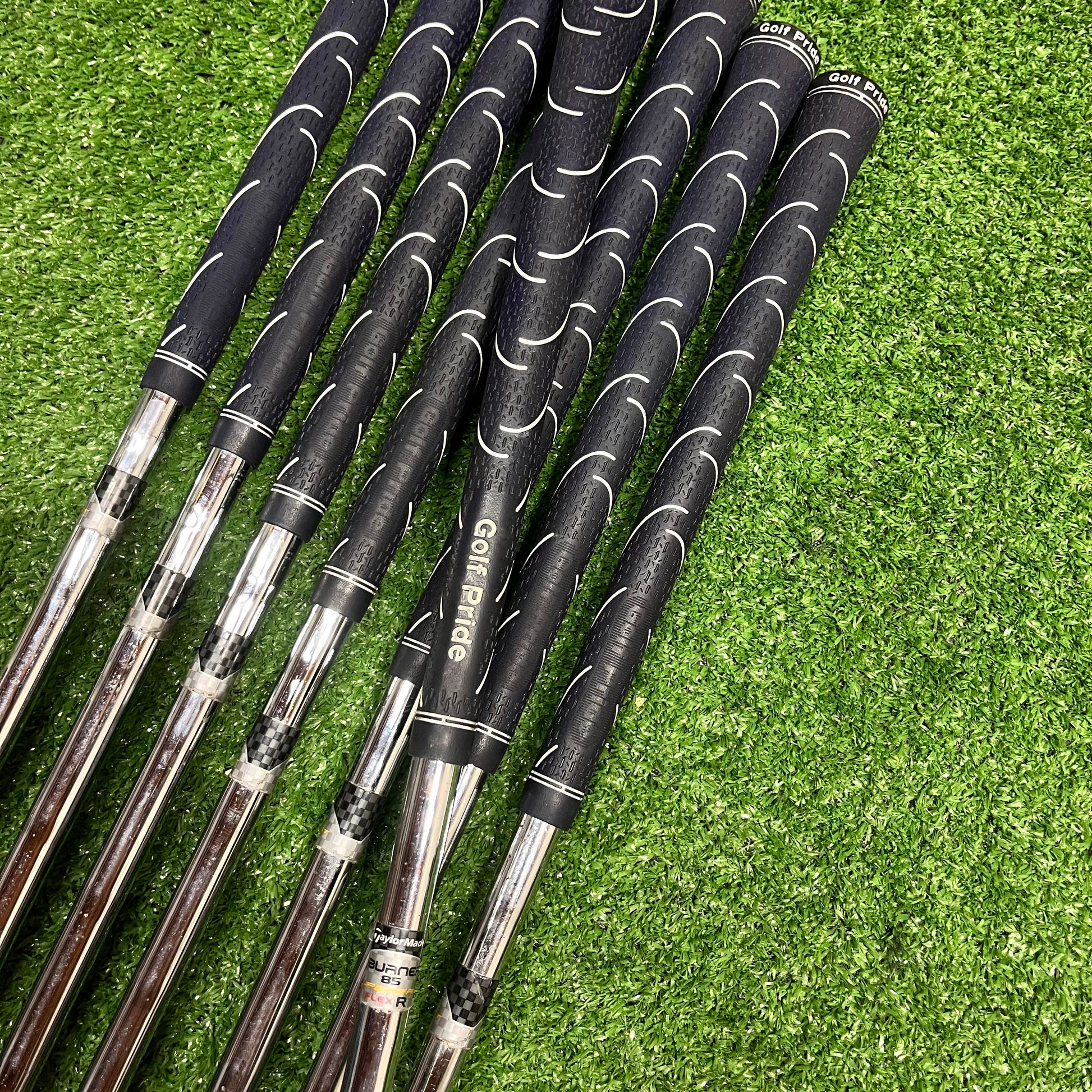 Taylormade Burner+ Iron Set 4-AW Steel Regular Flex RH