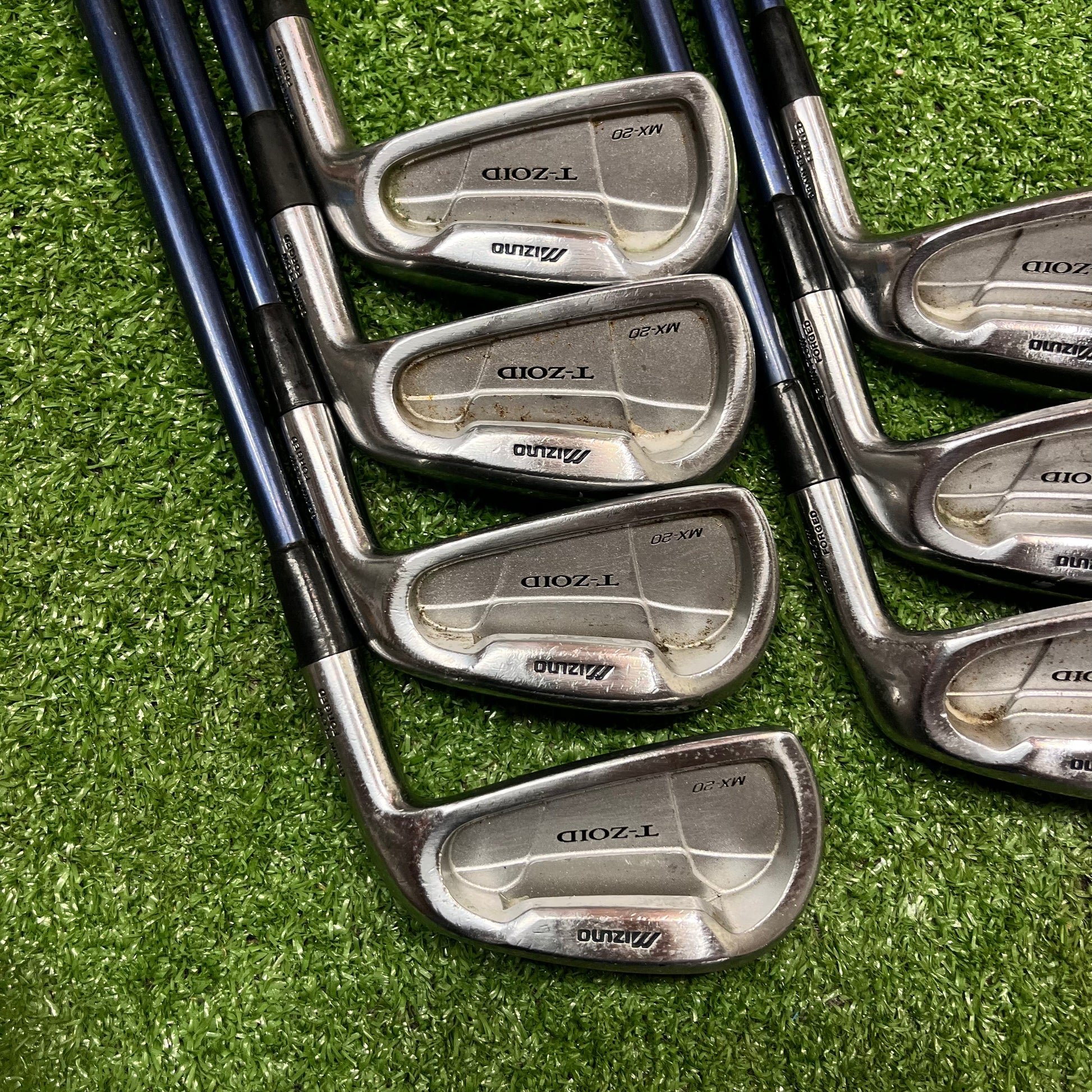 Mizuno I-ZOID MX-20 Iron Set 4-PW Graphite Regular Flex RH