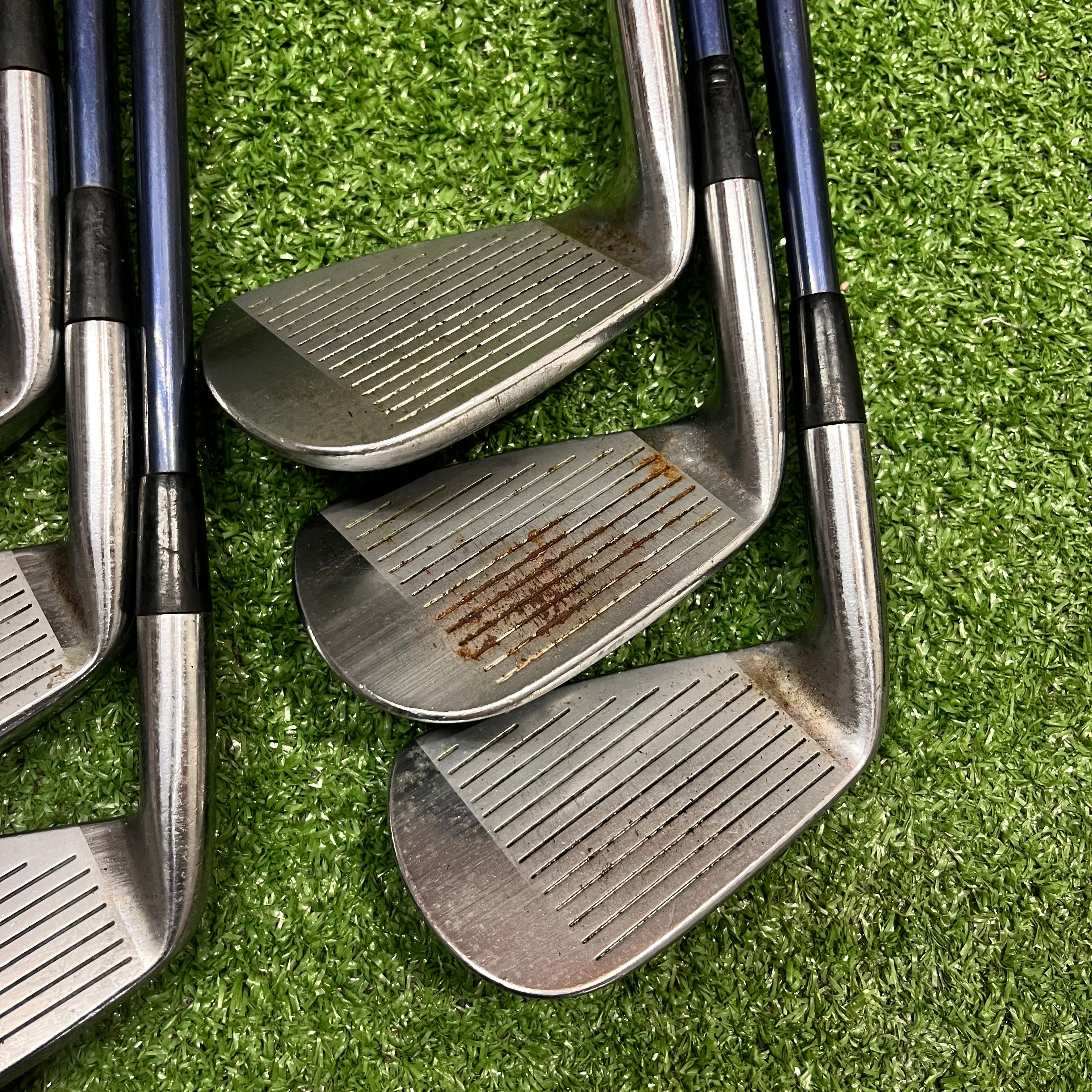Mizuno I-ZOID MX-20 Iron Set 4-PW Graphite Regular Flex RH