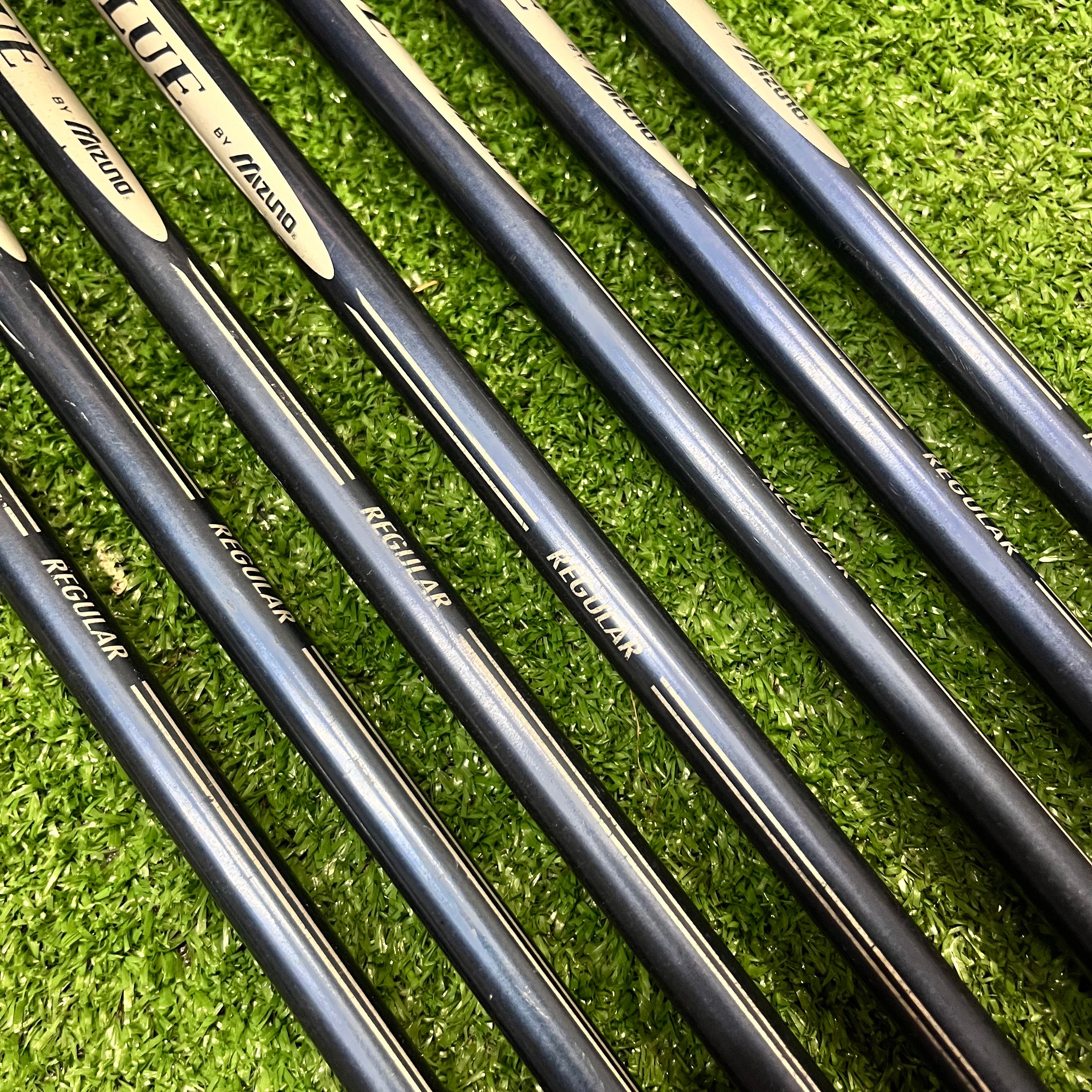 Mizuno I-ZOID MX-20 Iron Set 4-PW Graphite Regular Flex RH