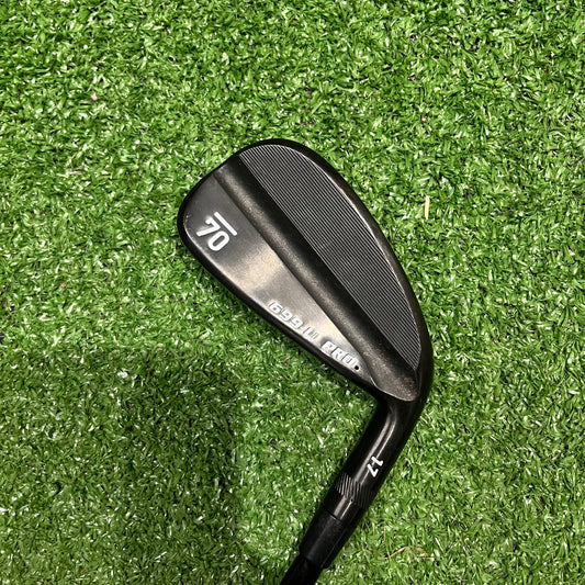 Sub70 699U 2 17° 2 Iron Graphite Regular Flex RH