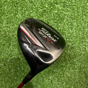 Titleist 913D2 10.5° Driver Graphite Regular Flex RH