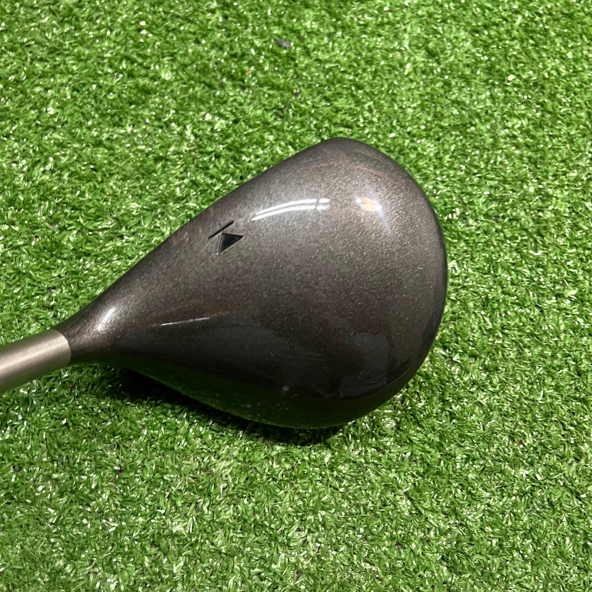 Titleist 975D 8.5° Driver Graphite Stiff Flex RH