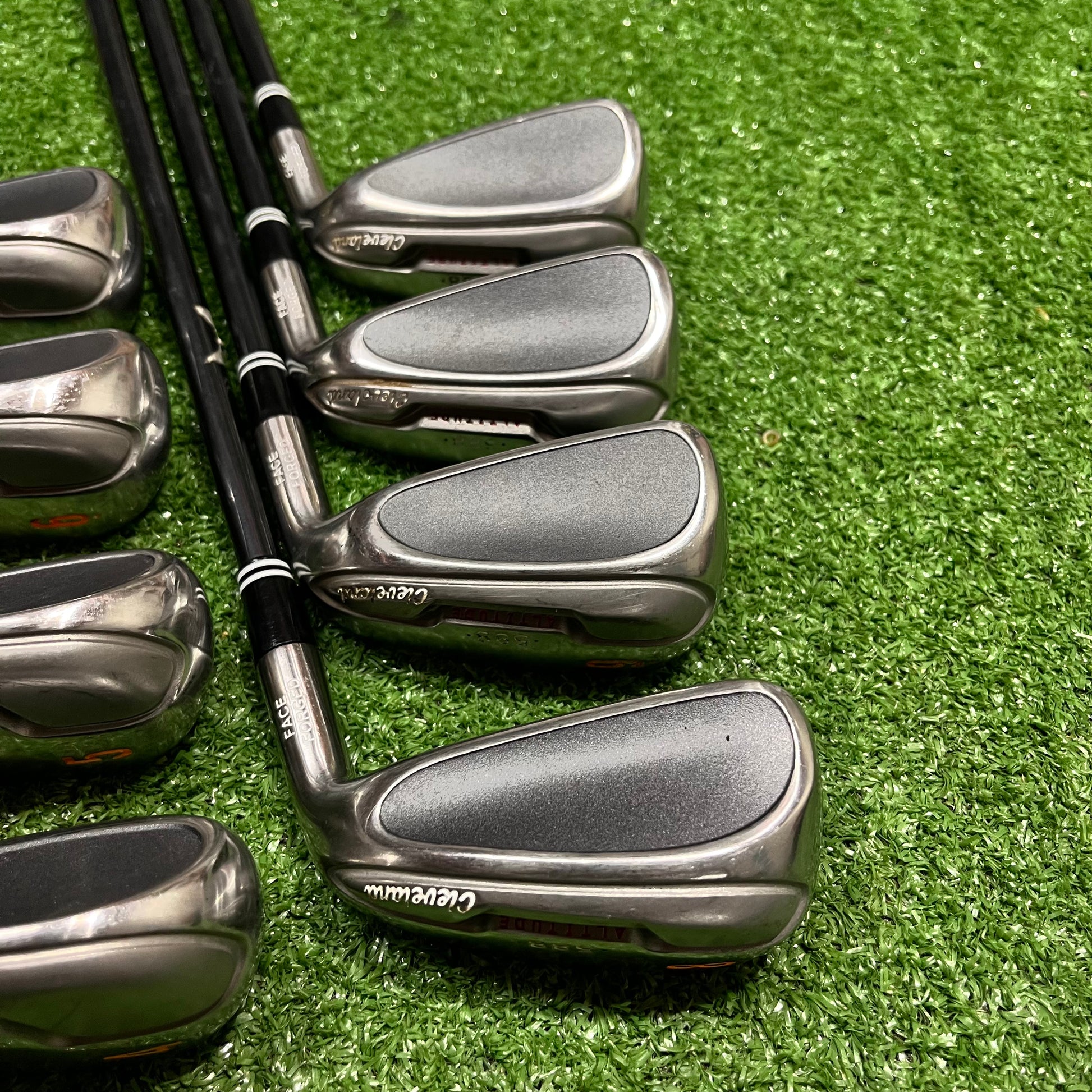 Cleveland 588 Hybrid Iron Set 4-PW+DW Graphite Womens Flex RH