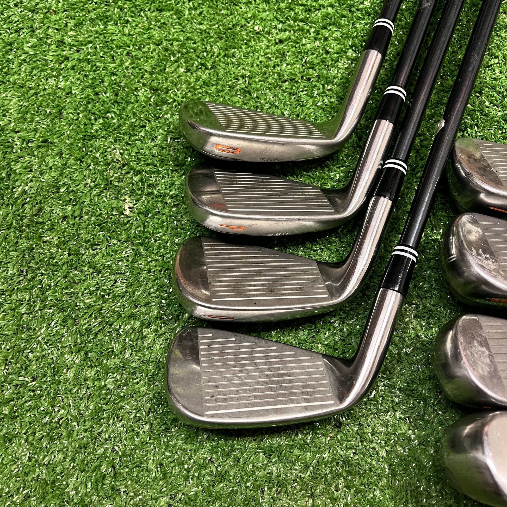 Cleveland 588 Hybrid Iron Set 4-PW+DW Graphite Womens Flex RH