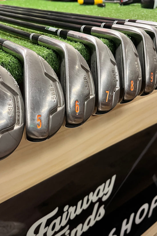 Cleveland 588 Hybrid Iron Set 4-PW+DW Graphite Womens Flex RH