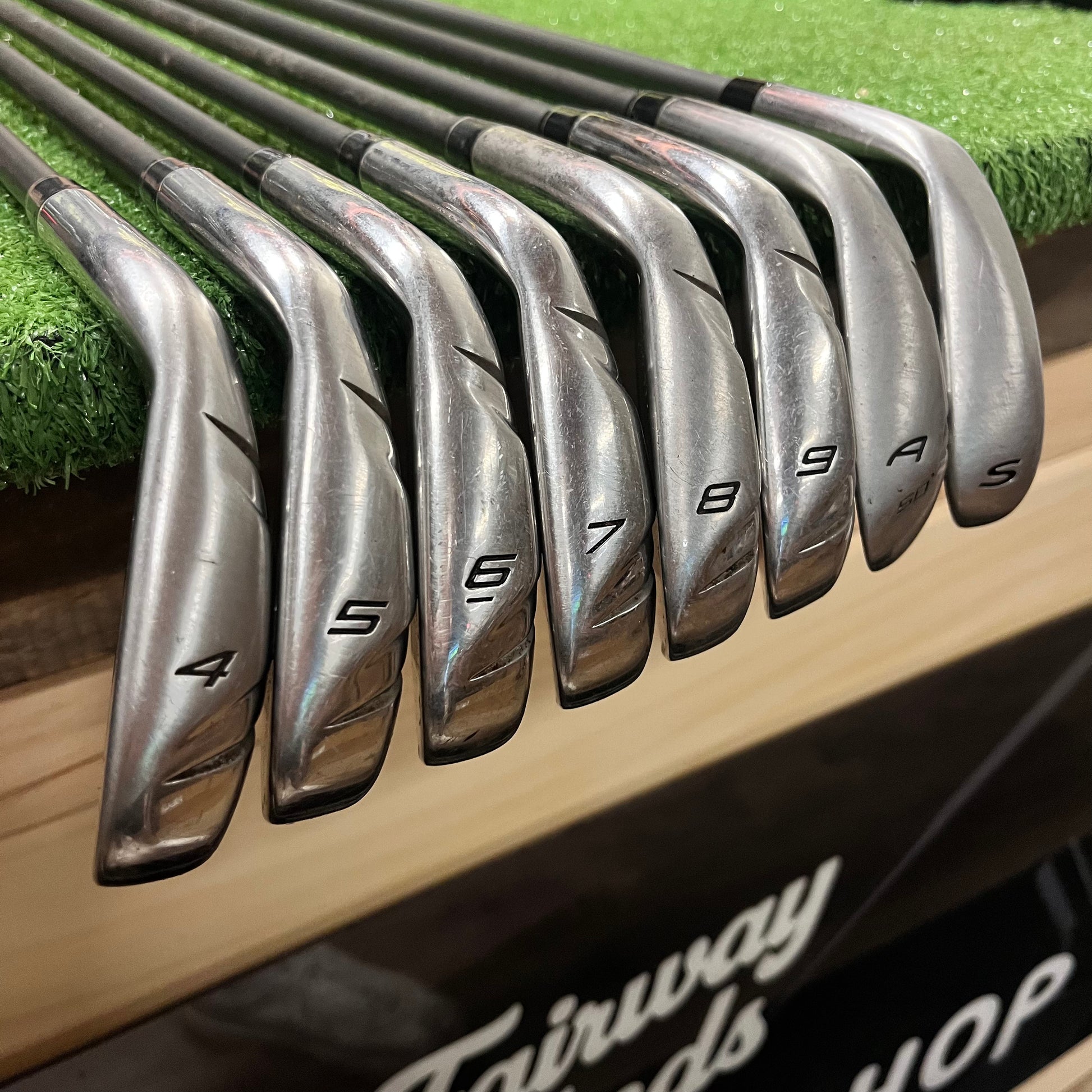 Taylormade RBZ 4-SW Iron Set Graphite Medium Flex RH *READ*