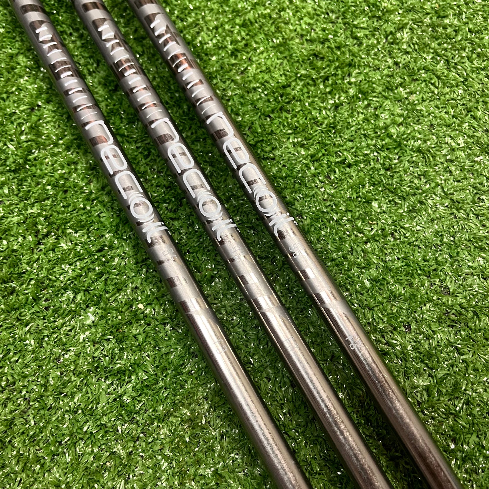 Mizuno JPX 923 Hot Metal Irons 6-8 Graphite Regular Flex RH