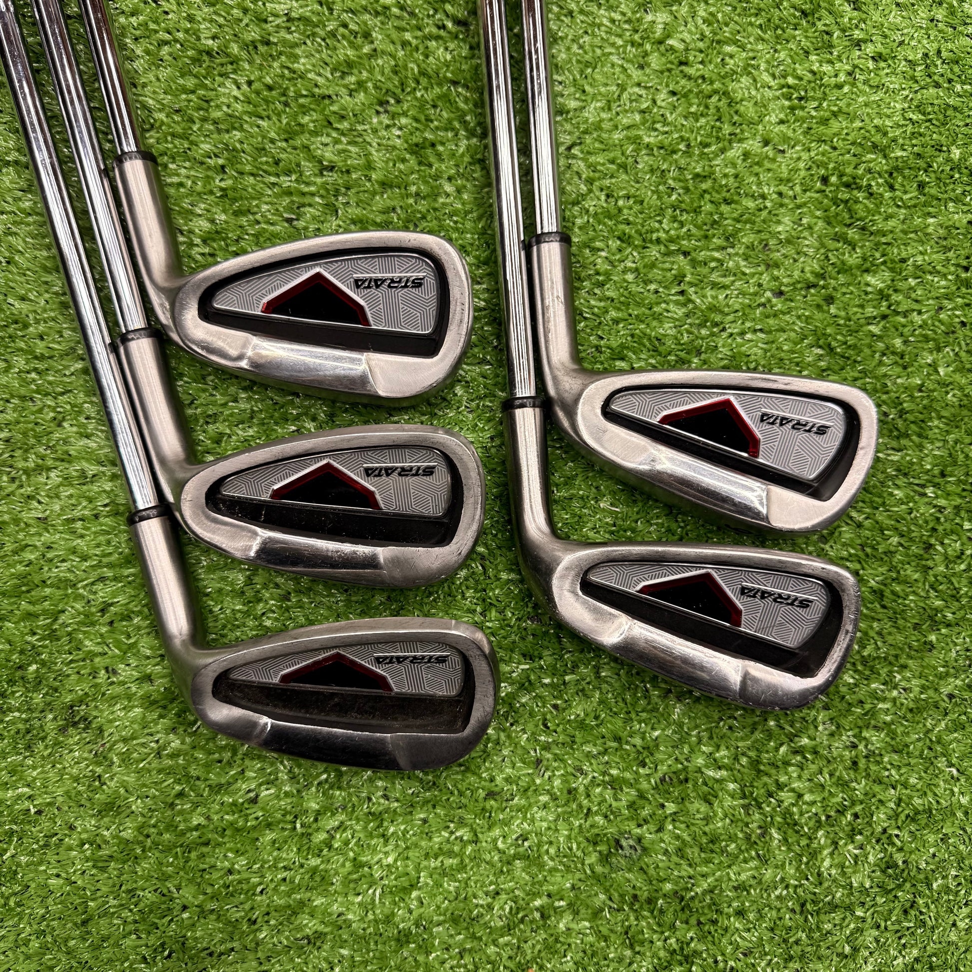 Callaway Strata Red Iron Set PW-6i Steel Uniflex RH - FAIRWAY FINDS