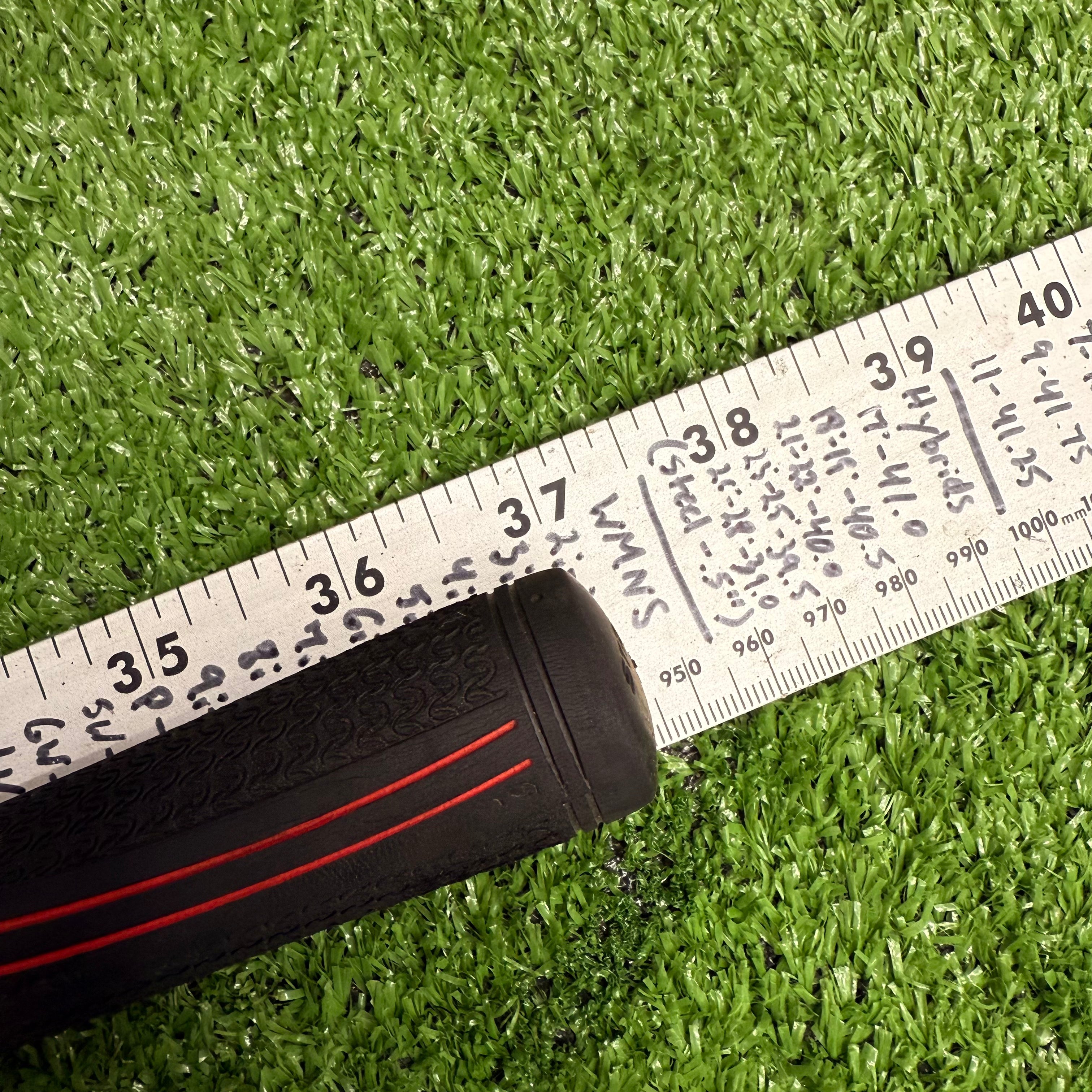 Callaway Strata Red Iron Set PW-6i Steel Uniflex RH - FAIRWAY FINDS