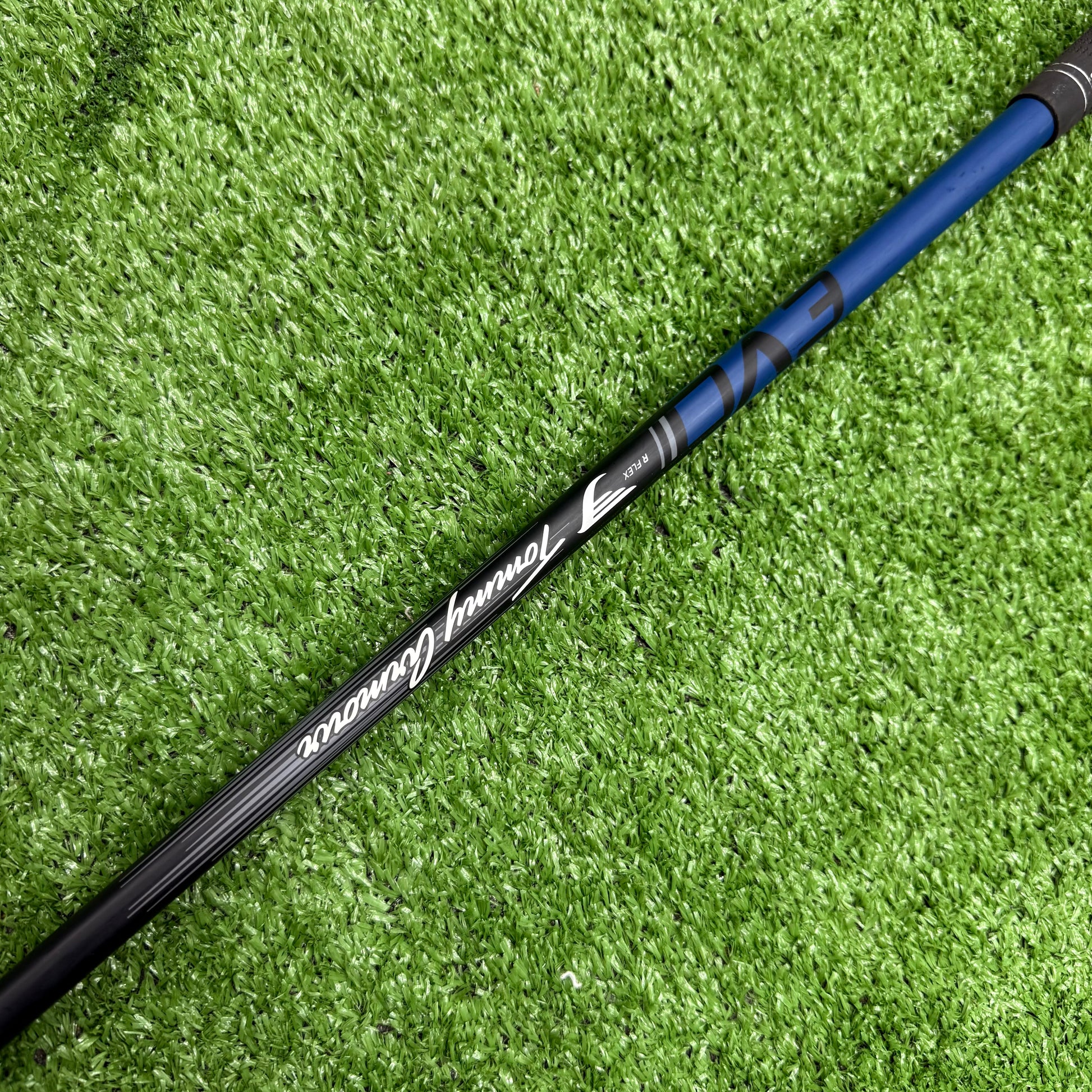 Tommy Amour EVO 4 Hybrid Regular Graphite RH - FAIRWAY FINDS