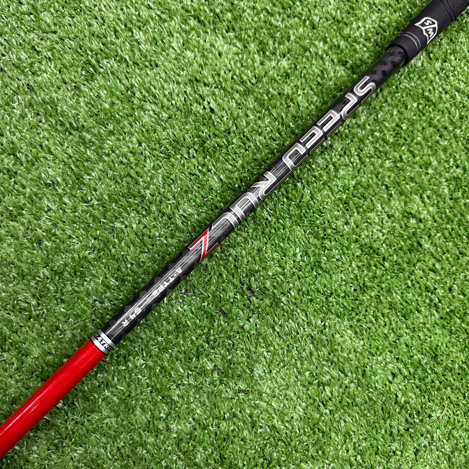 Wilson Staff D300 19° 3 Hybrid Regular Graphite RH - FAIRWAY FINDS