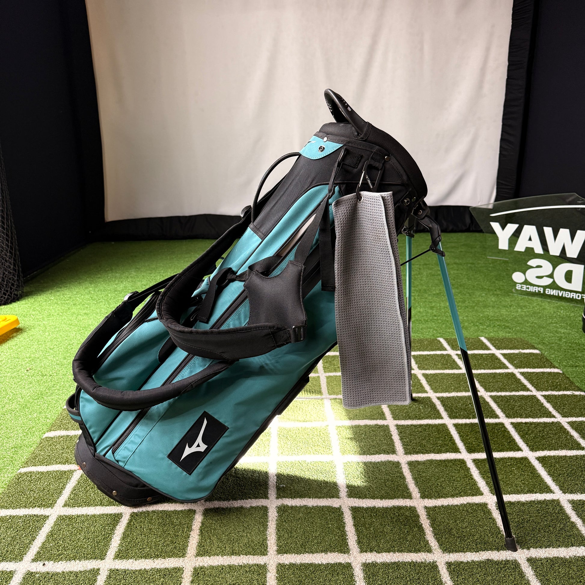 Mizuno BR-D3 Stand Bag 4 Way - FAIRWAY FINDS