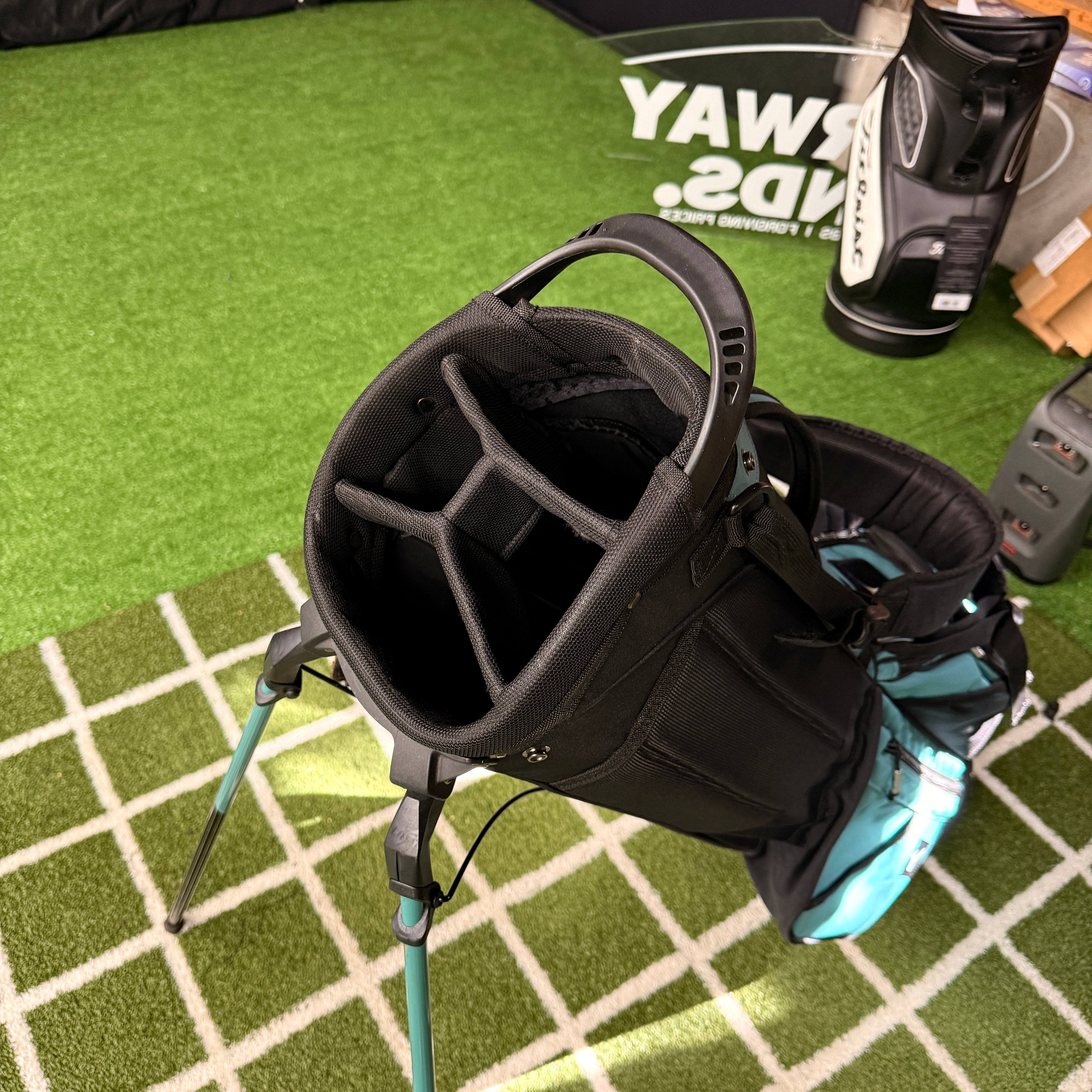 Mizuno BR-D3 Stand Bag 4 Way