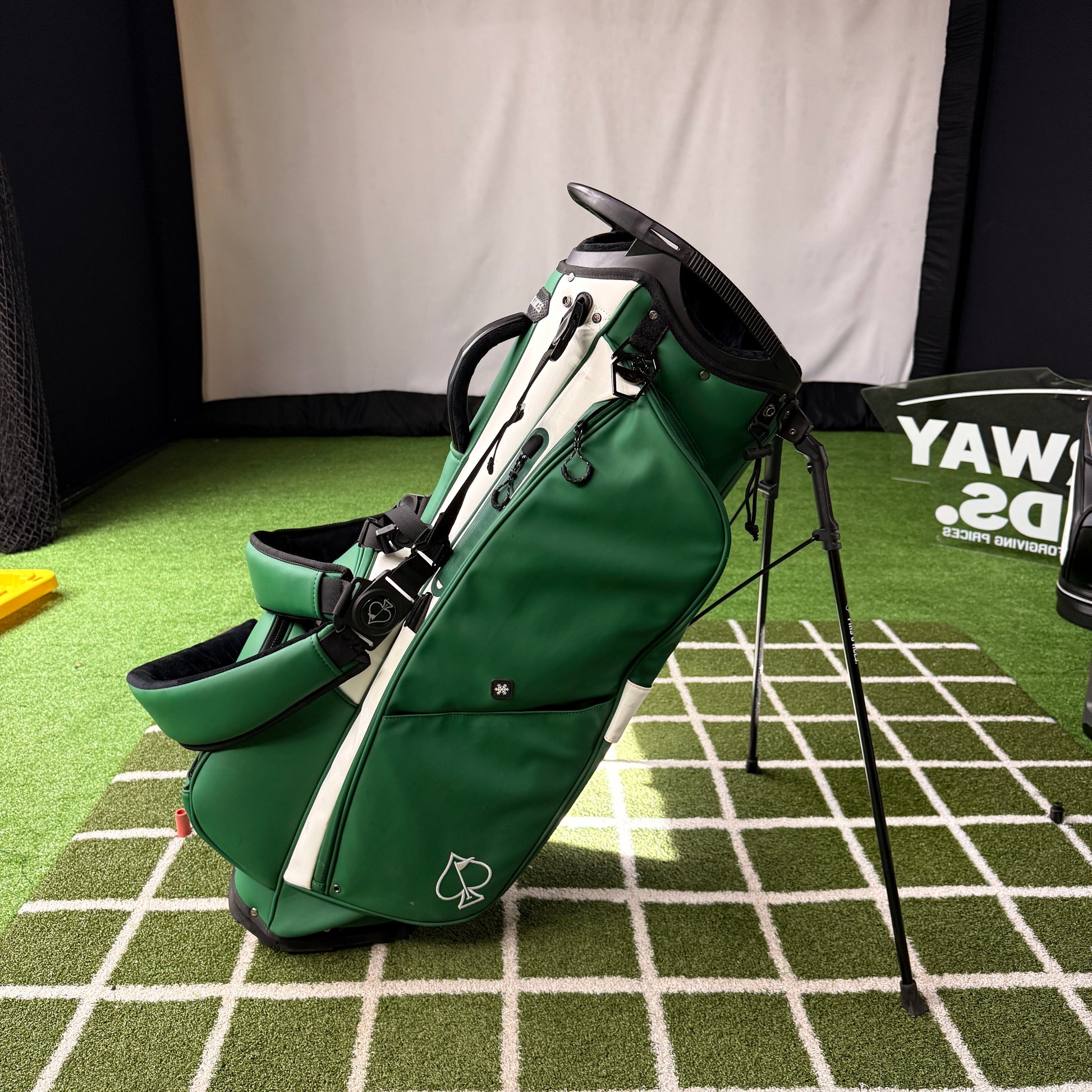 Pins & Aces "Masters" 14 Way Stand Bag - FAIRWAY FINDS