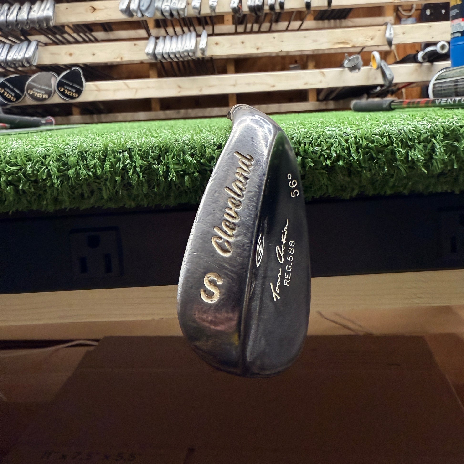 Cleveland Tour Action .588 56º Sand Wedge RH - FAIRWAY FINDS