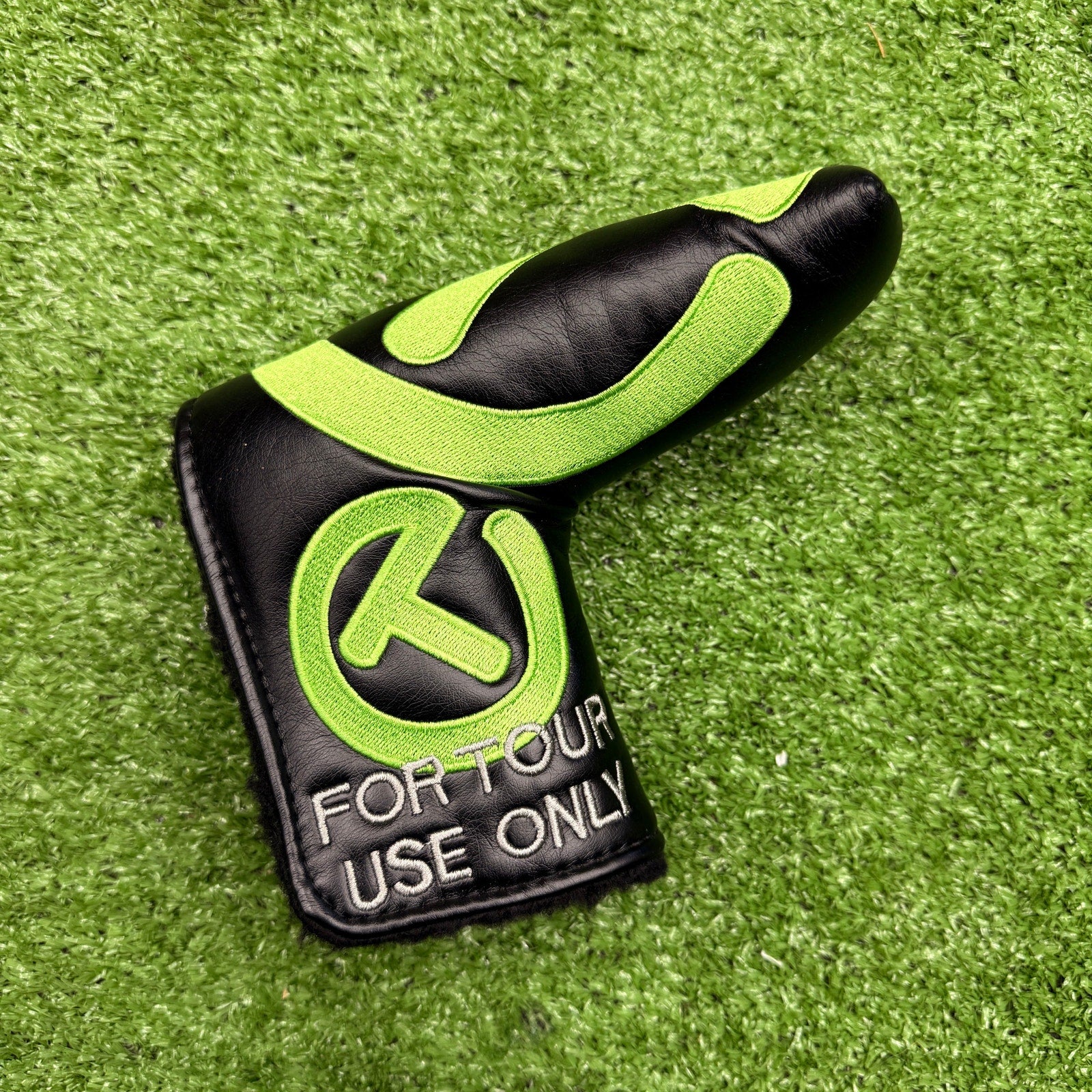 Scotty Cameron CIRCLE T Blade Headcover