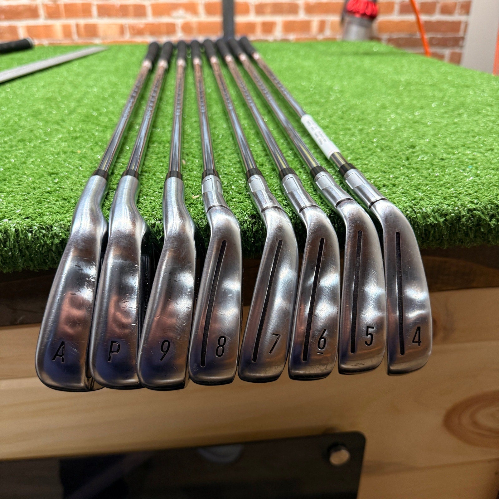 Taylormade QI Iron Set 4-PW+AW Stiff Steel RH - FAIRWAY FINDS