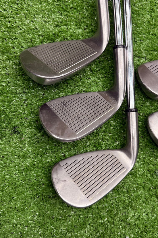 Callaway Strata Red Iron Set PW-6i Steel Uniflex RH - FAIRWAY FINDS