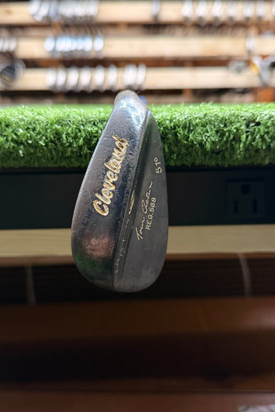 Cleveland .588 51° Gap Wedge RH