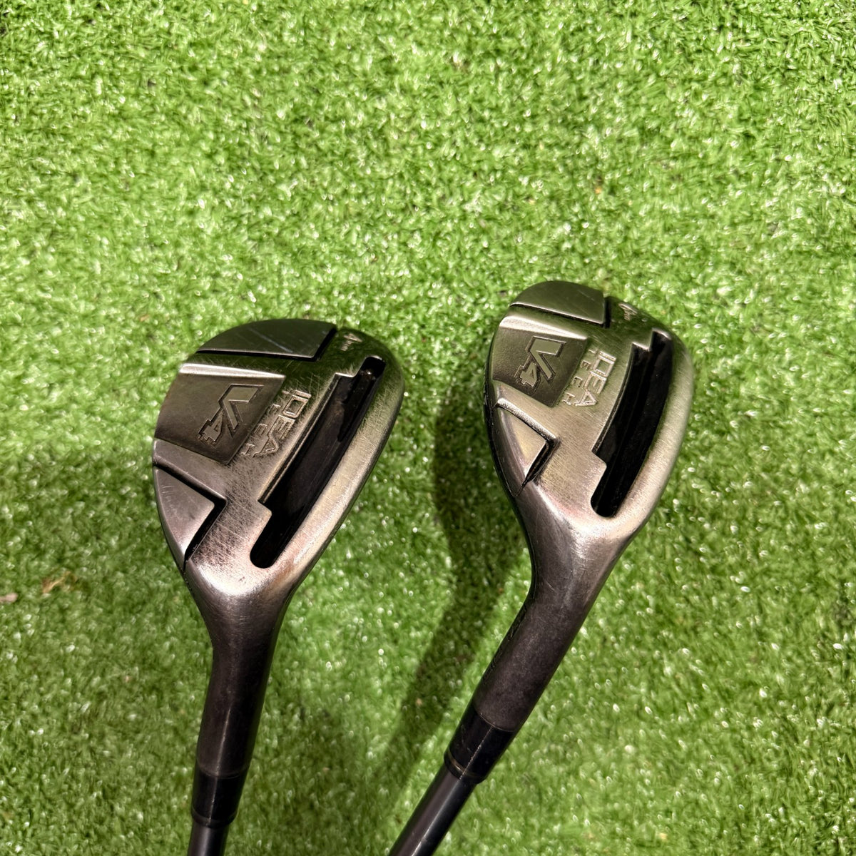 Adams Golf Idea Tech V4.0 Hybrid Pair Regular Graphite RH