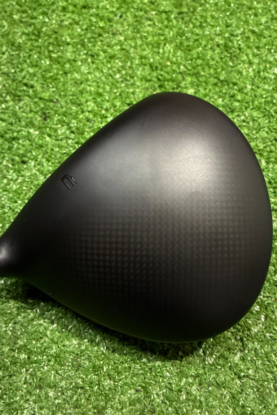 Cobra DARKSPEED LS 9° Driver X-Stiff Graphite RH