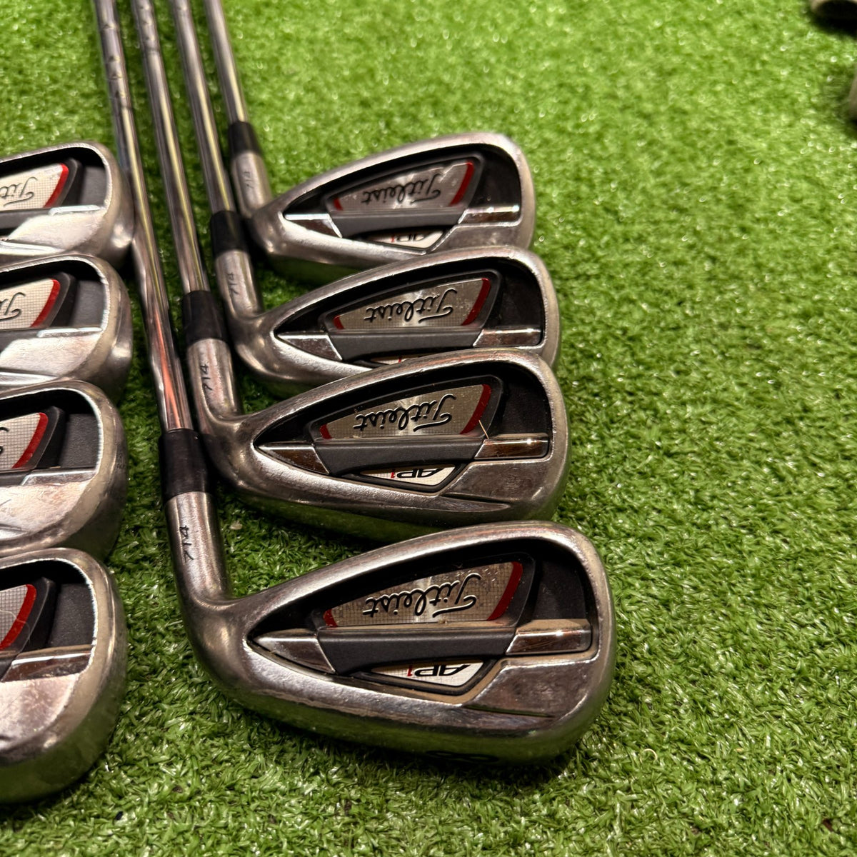 Titleist 714 AP1 4-PW, 48° W Iron Set Stiff Steel RH
