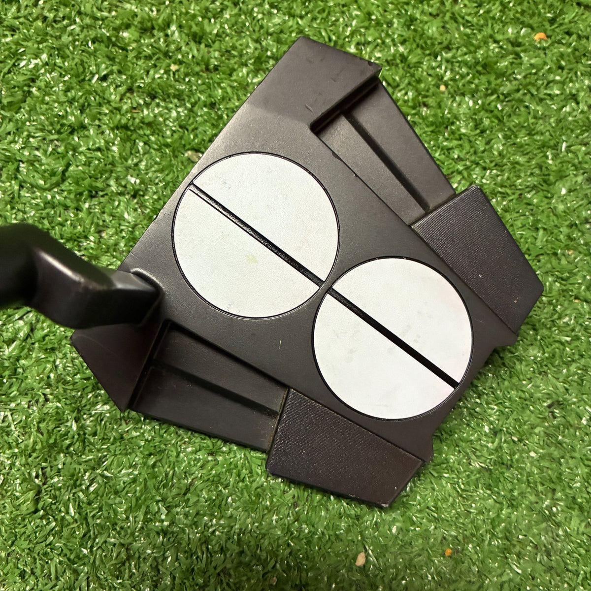 Odyssey 2-Ball Eleven Tour Lined Putter RH