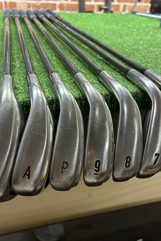 Callaway Rogue X 6-PW, AW, SW Iron Set Regular Graphite RH