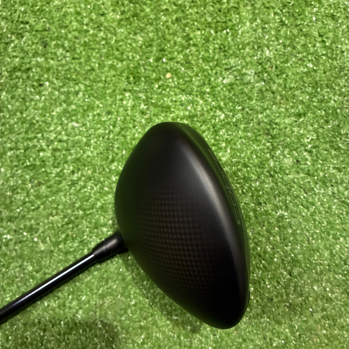 Cobra DARKSPEED LS 9° Driver X-Stiff Graphite RH