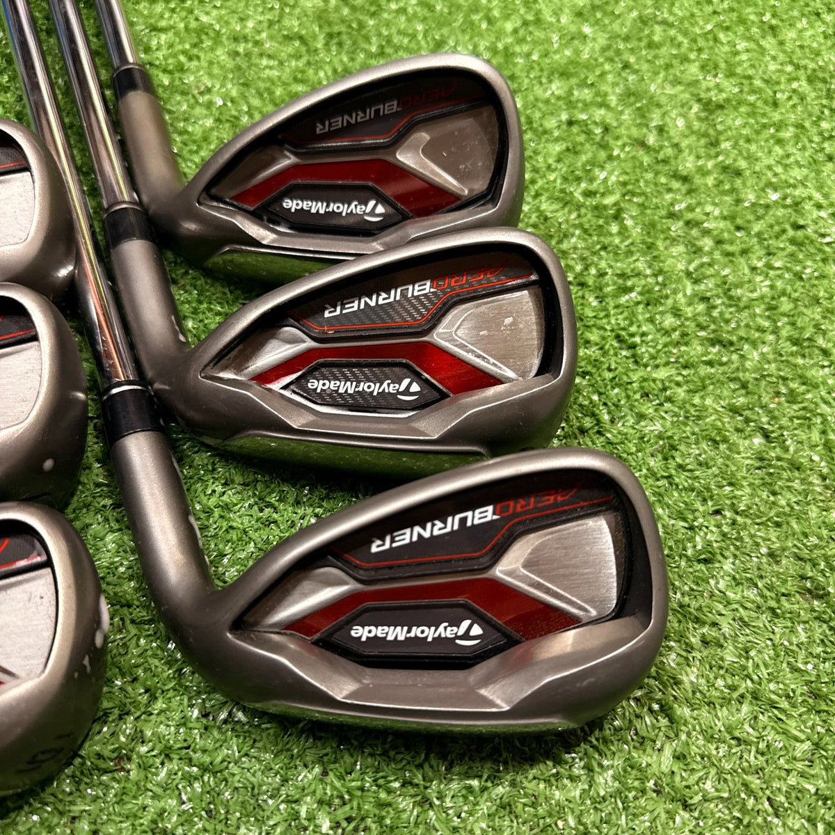 TaylorMade AeroBurner 6-PW, SW Iron Set Stiff Steel RH
